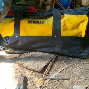 Dewalt duffel bag (full size) 24”